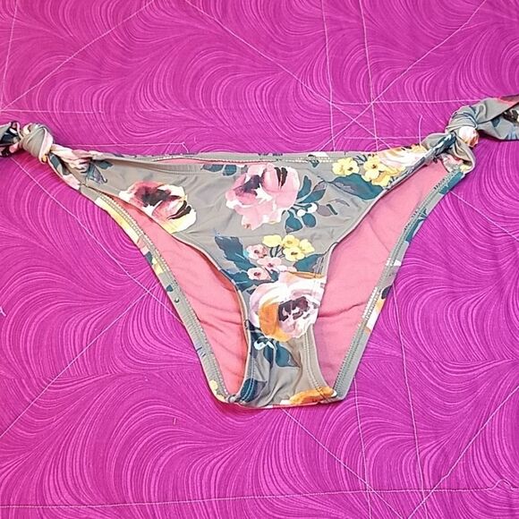 ✔ 5 for $25 Shade & Shore swim bottoms size medium - Picture 1 of 4
